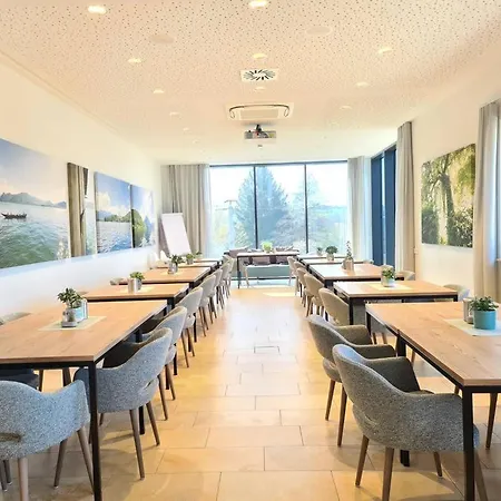 Tt Neuhofen Lägenhetshotell 4*