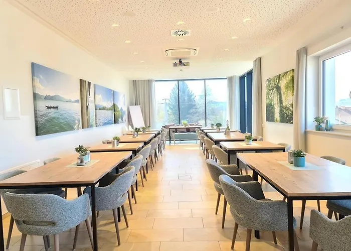 Tt Neuhofen 公寓式酒店 4*