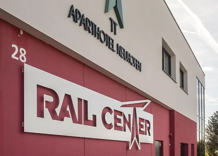 Tt Neuhofen 公寓式酒店 4*