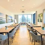 Tt Neuhofen Apartahotel 4*