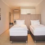 Tt Neuhofen Apartahotel 4*