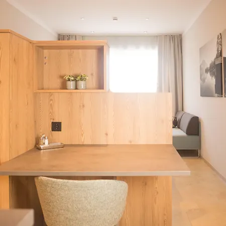 Tt Neuhofen Apartmanhotel 4*